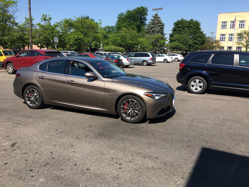 Illustration for article titled I saw a base Alfa Romeo Giulia on Friday